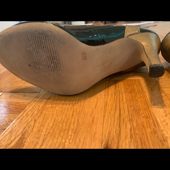 BCBG black patent & bronze heels - Picture 6 of 8